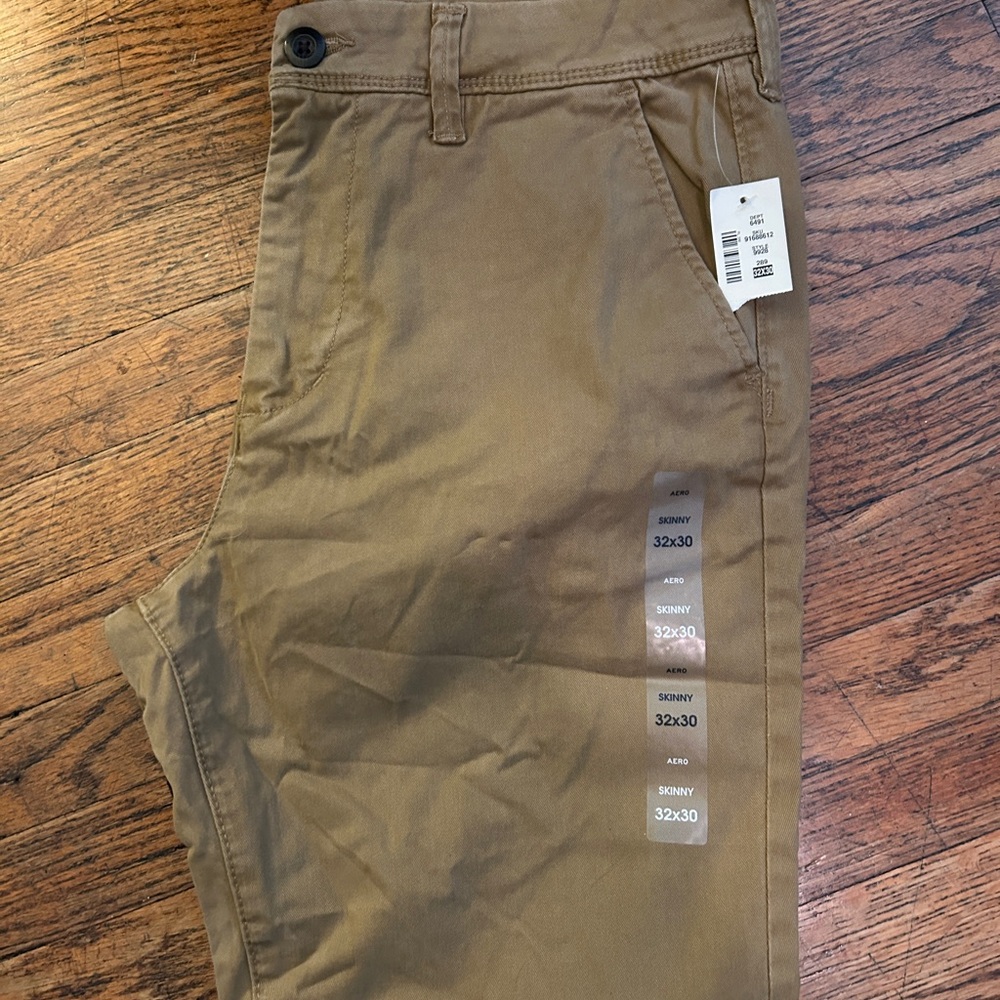 Skinny stretch khaki pants 32x30 Aeropostale